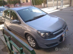 Usato 2005 Opel Astra 1.7 Diesel 101 CV (1.500 €)