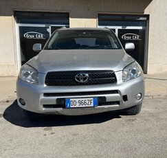 Usato 2006 Toyota RAV4 2.2 Diesel 136 CV (8.500 €)