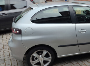 Usato 2007 Seat Ibiza 1.4 Benzin 101 CV (1.800 €)