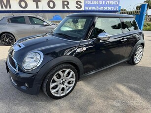 Usato 2009 Mini Cooper S 1.6 Benzin 175 CV (8.900 €)