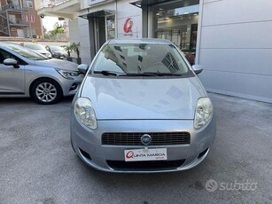 Usato 2010 Fiat Grande Punto 1.2 Benzin 69 CV (2.590 €)