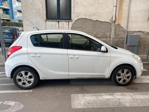 Usato 2010 Hyundai i20 1.2 Benzin (4.500 €)