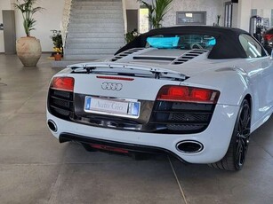 Usato 2011 Audi R8 Spyder 5.2 Benzin 525 CV (84.500 €)