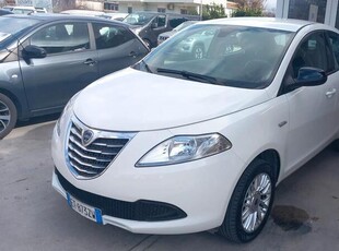 Usato 2014 Lancia Ypsilon 0.9 Benzin 85 CV (6.100 €)