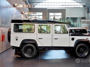 Usato 2014 Land Rover Defender 2.2 Benzin (48.750 €)