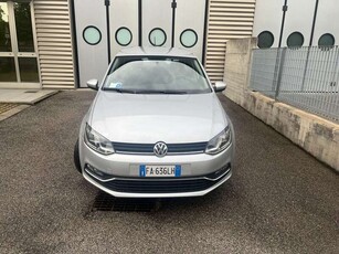 Usato 2015 VW Polo 1.2 Benzin 90 CV (10.900 €)