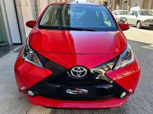 Usato 2016 Toyota Aygo 1.0 Benzin 69 CV (8.800 €)