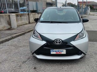 Usato 2017 Toyota Aygo 1.0 Benzin 69 CV (8.950 €)