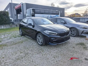 Usato 2024 BMW 118 1.5 Benzin 136 CV (31.321 €)