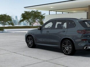 Usato 2024 BMW X5 4.4 Diesel 530 CV (106.272 €)