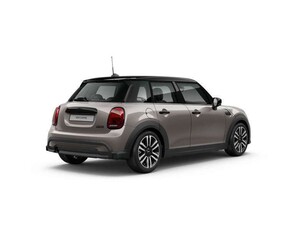 Usato 2024 Mini Cooper 1.5 Benzin 136 CV (29.900 €)