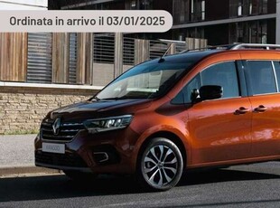 Usato 2024 Renault Kangoo 1.3 Benzin 131 CV (27.090 €)