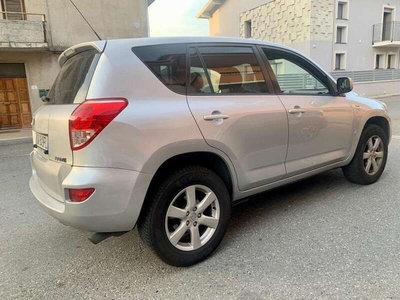 Usato 2009 Toyota RAV4 2.2 Diesel 136 CV (3.900 €)