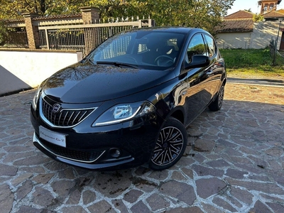 Lancia Ypsilon 1.0 FireFly