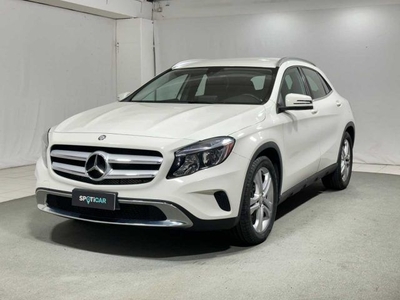 MERCEDES-BENZ GLA 200 d Automatic Premium