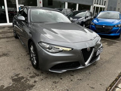 ALFA ROMEO Giulia (2016)