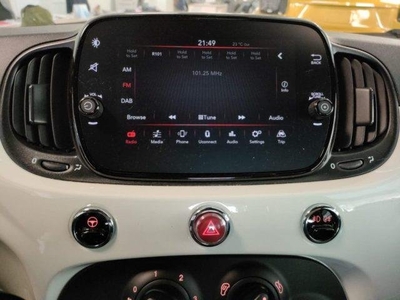 FIAT 500 1.0 Hybrid Lounge con Uconnect 7