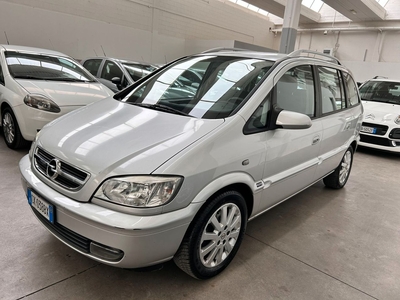 Opel Zafira *7 posti benzina*