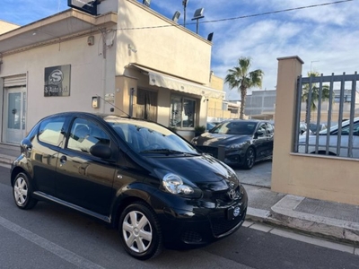 TOYOTA Aygo 1ª serie