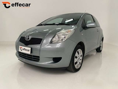 Toyota Yaris 1.0 3 p Sol NEOPATENTATI