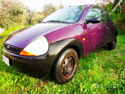 Usato 1996 Ford Ka Benzin (600 €)