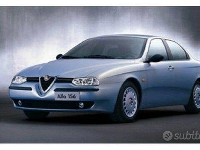 Usato 2000 Alfa Romeo 156 1.8 Benzin 144 CV (2.490 €)