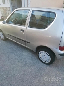 Usato 2001 Fiat 600 Benzin (2.600 €)