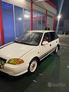 Usato 2001 Subaru Justy Benzin (3.800 €)