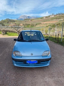 Usato 2002 Fiat 600 Benzin (600 €)