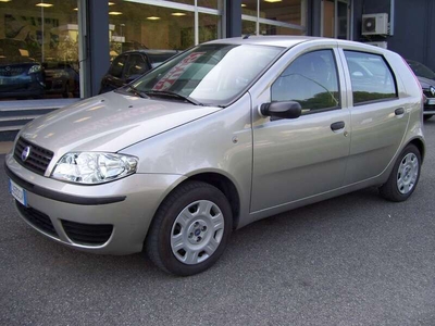 Usato 2003 Fiat Punto 1.2 Benzin 60 CV (3.500 €)