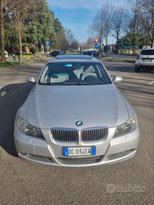 Usato 2006 BMW 325 2.5 Benzin 218 CV (10.900 €)