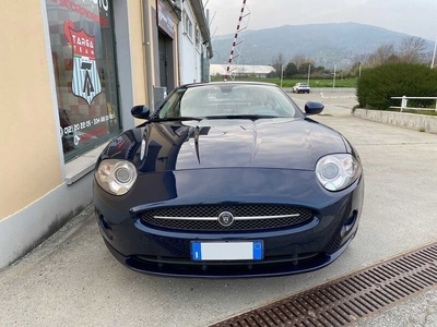 Usato 2006 Jaguar XK 4.2 Benzin 298 CV (19.900 €)