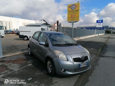 Usato 2008 Toyota Yaris 1.3 Benzin 87 CV (3.400 €)