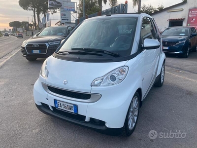 Usato 2010 Smart ForTwo Cabrio 1.0 Benzin 71 CV (6.500 €)