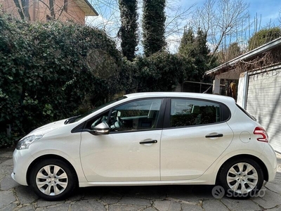 Usato 2013 Peugeot 208 1.2 Benzin 82 CV (6.500 €)