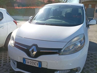 Usato 2014 Renault Scénic III 1.5 Diesel 110 CV (8.000 €)