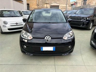 Usato 2015 VW up! 1.0 Benzin 60 CV (7.900 €)