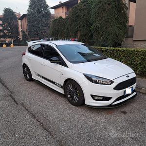 Usato 2017 Ford Focus 1.5 Diesel 120 CV (13.490 €)