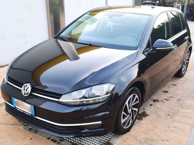 Usato 2018 VW Golf VII 1.6 Diesel 116 CV (15.500 €)