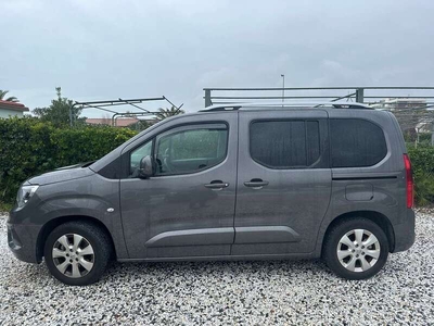 Usato 2019 Opel Combo Life 1.2 Benzin 110 CV (21.000 €)