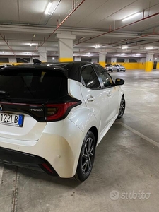 Usato 2021 Toyota Yaris 1.5 Benzin 92 CV (22.000 €)