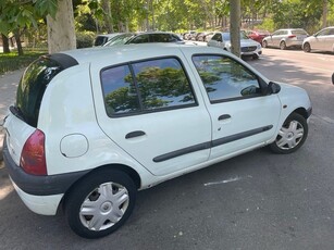 Renault Clio 2002