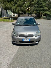 Toyota Yaris 1.0i 16V cat 5 porte