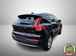 VOLVO XC40 D3 Momentum Uniproprietario