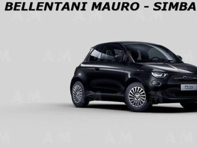 Fiat 500e Action Berlina 23,65 kWh nuovo