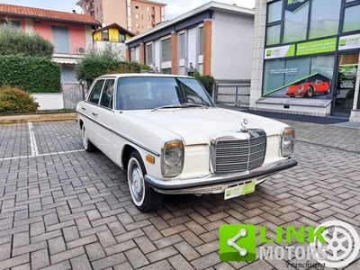 1975 | Mercedes-Benz 220 D