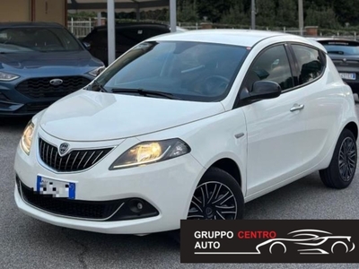 Lancia Ypsilon 1.0 FireFly 5 porte S&S Hybrid Gold usato