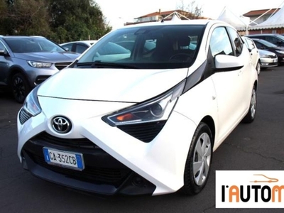 Toyota Aygo 1.0 VVT-i 72 CV 5 porte x-cool MMT usato