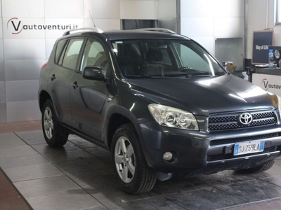 Toyota RAV4 D-4D 136 CV usato