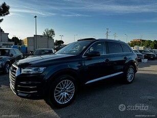 AUDI Q7 50 TDI quattro tiptronic